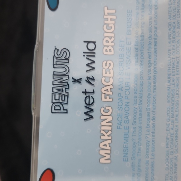 Peanuts Snoopy wet n wild face scrub set - Picture 5 of 5